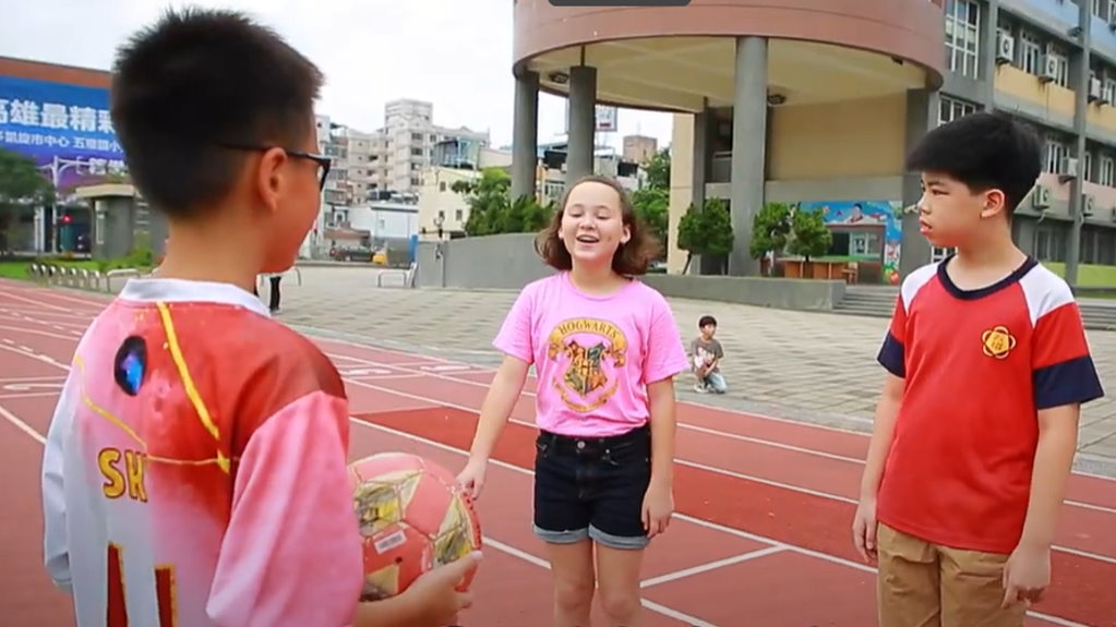 校園雙語導覽影片